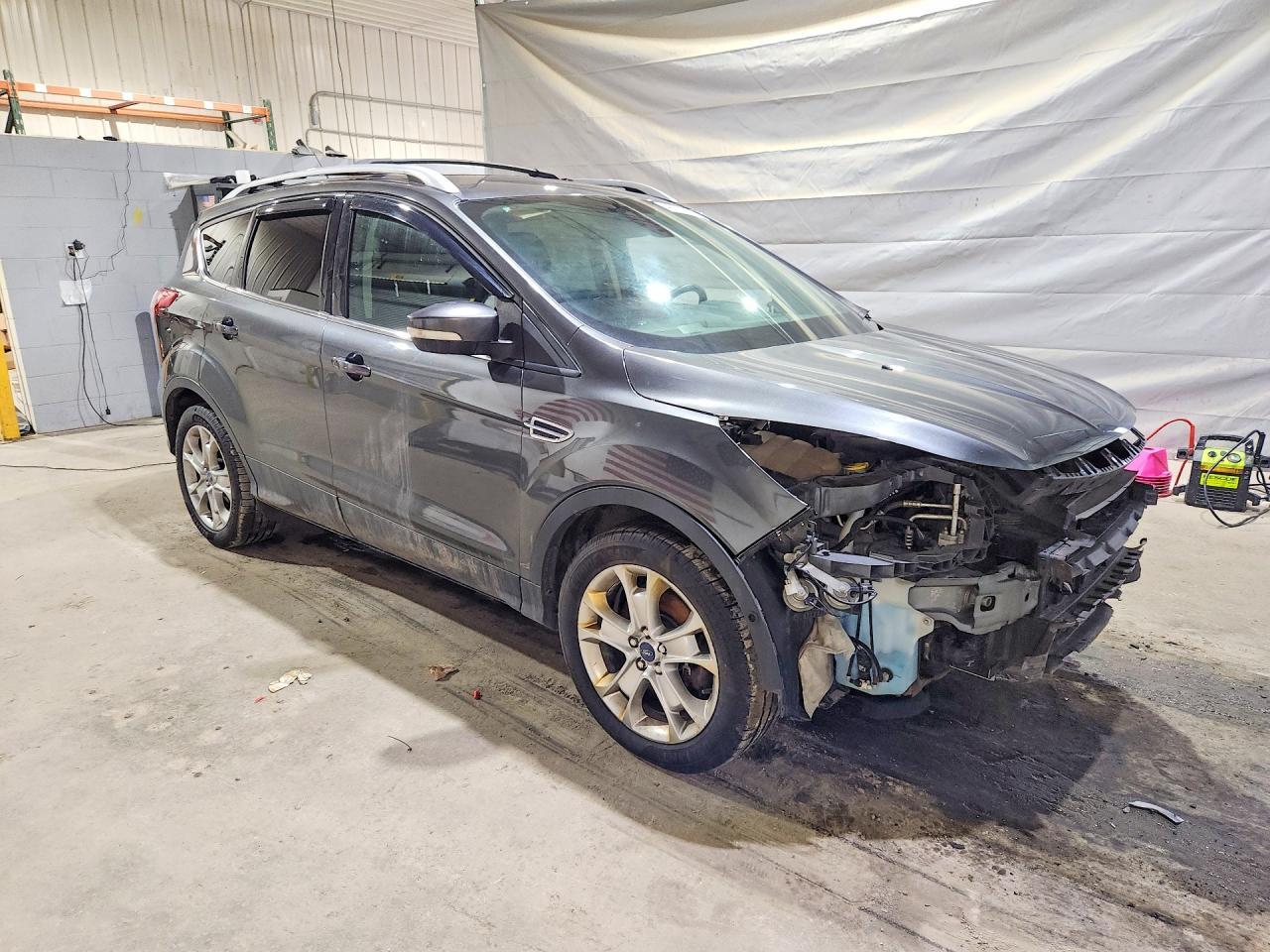 2015 Ford Escape Titanium - Image 4