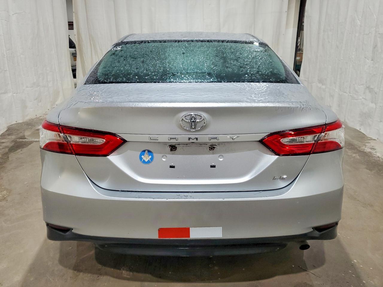 2018 Toyota Camry Le - Image 6