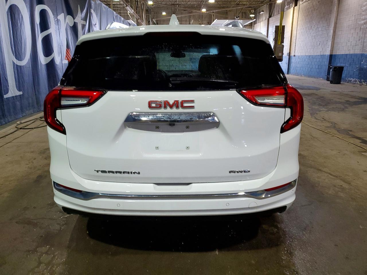 2023 GMC Terrain Denali - Фото 6