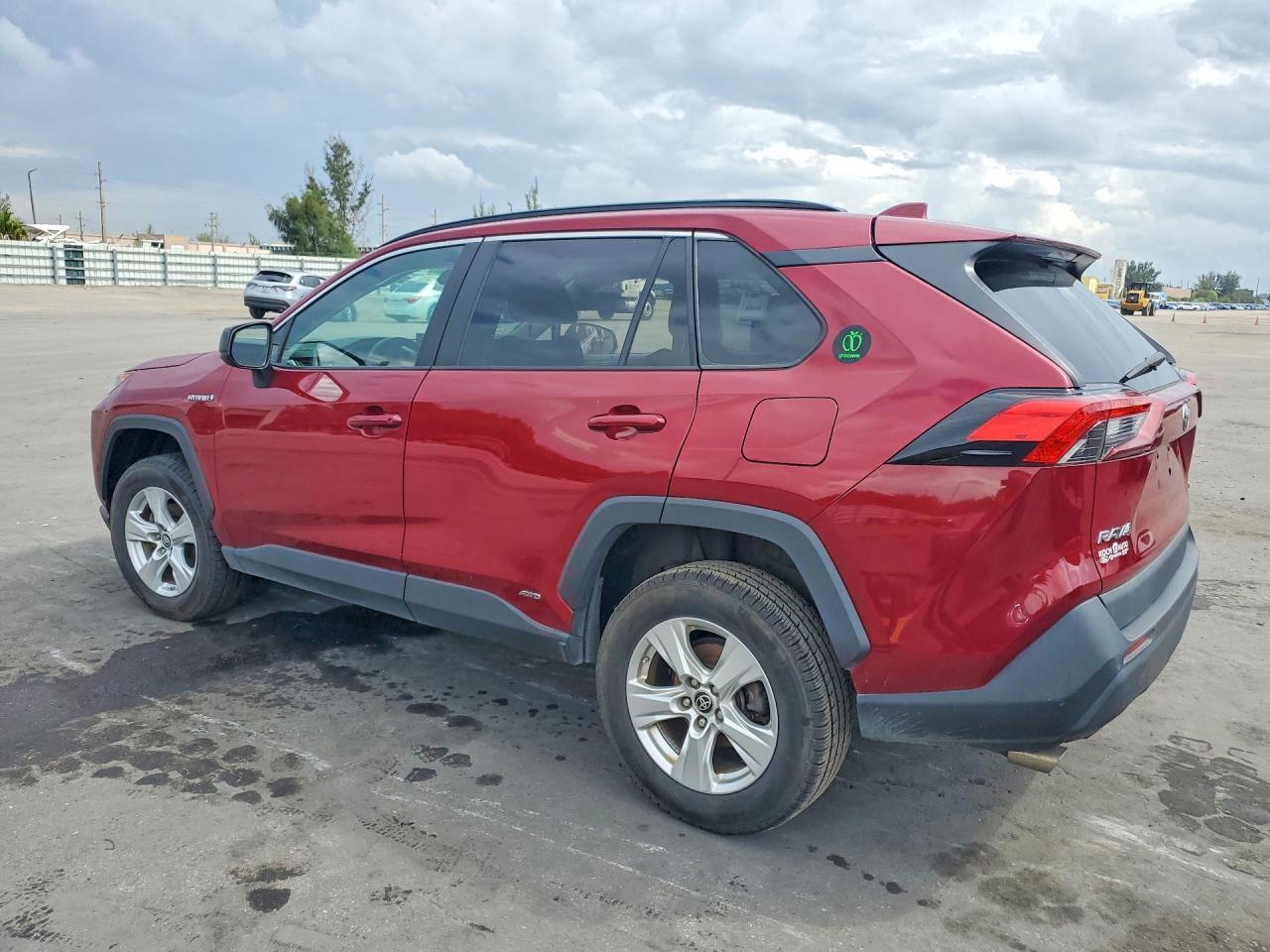 2021 Toyota Rav4 Hybrid Le - Image 2
