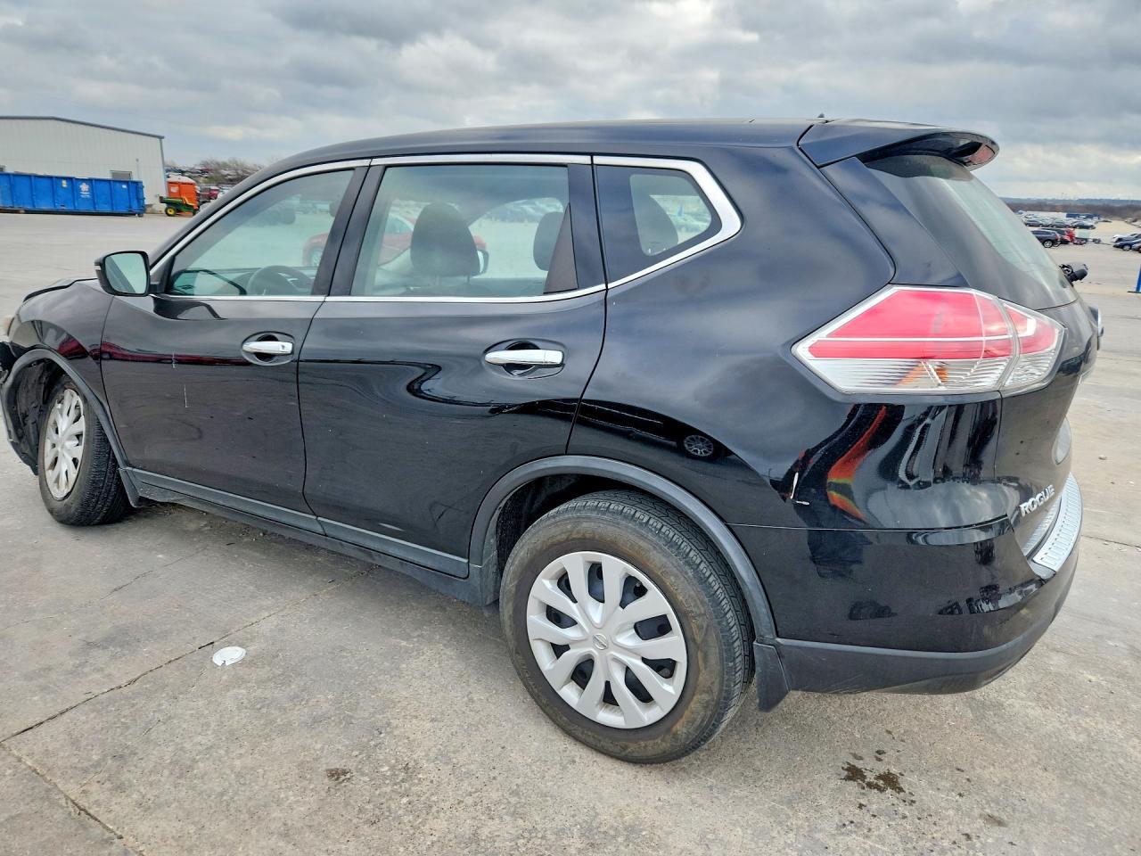 2015 Nissan Rogue S - Фото 2