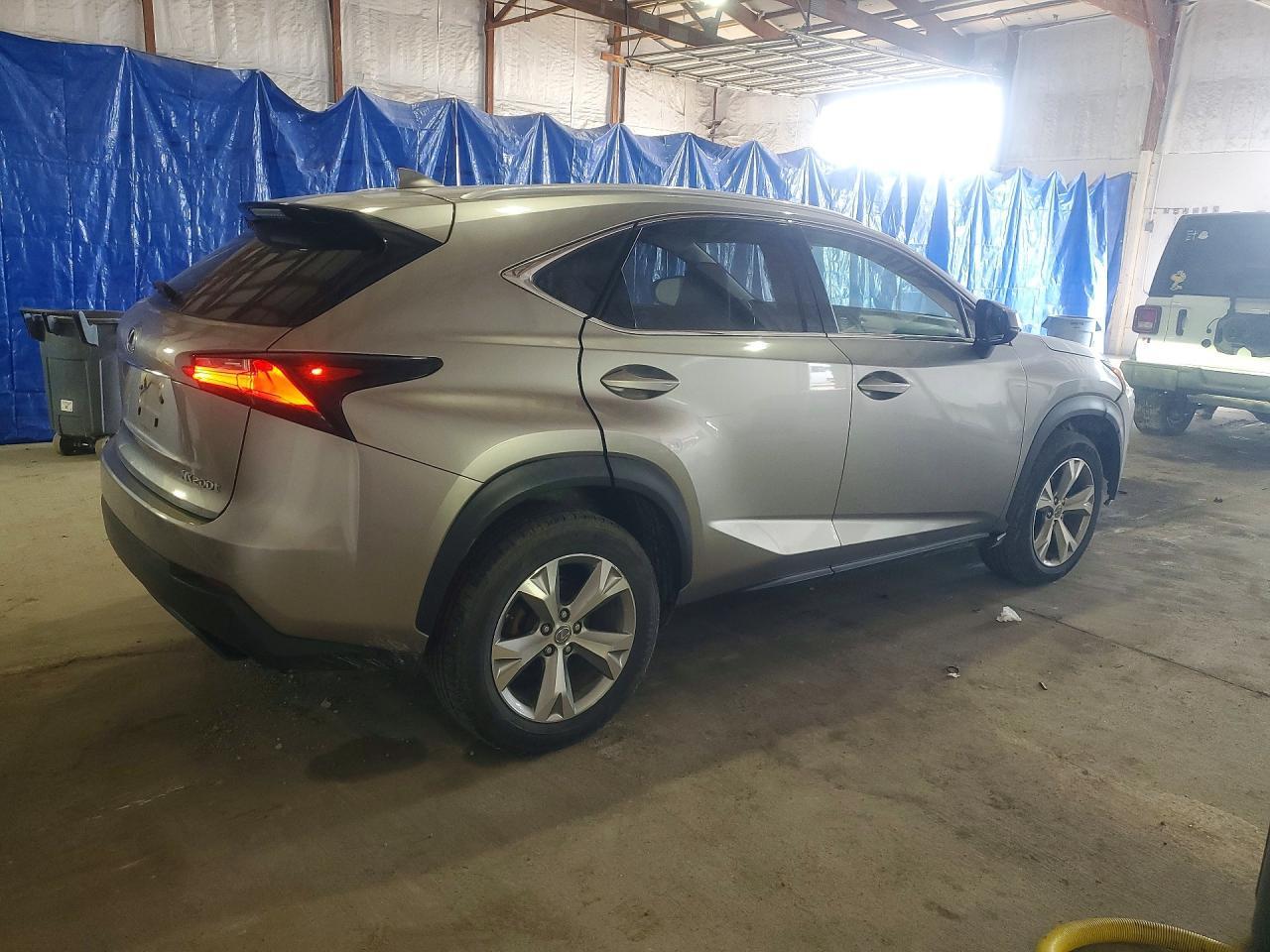 2017 Lexus Nx 200T Base - Фото 3
