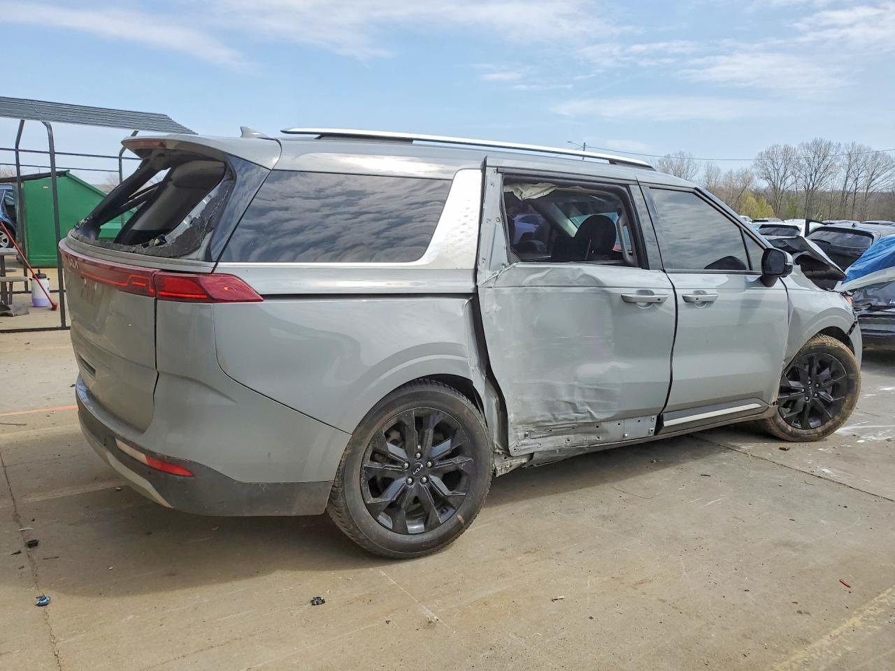 2024 Kia Carnival Sx Prestige - Фото 3