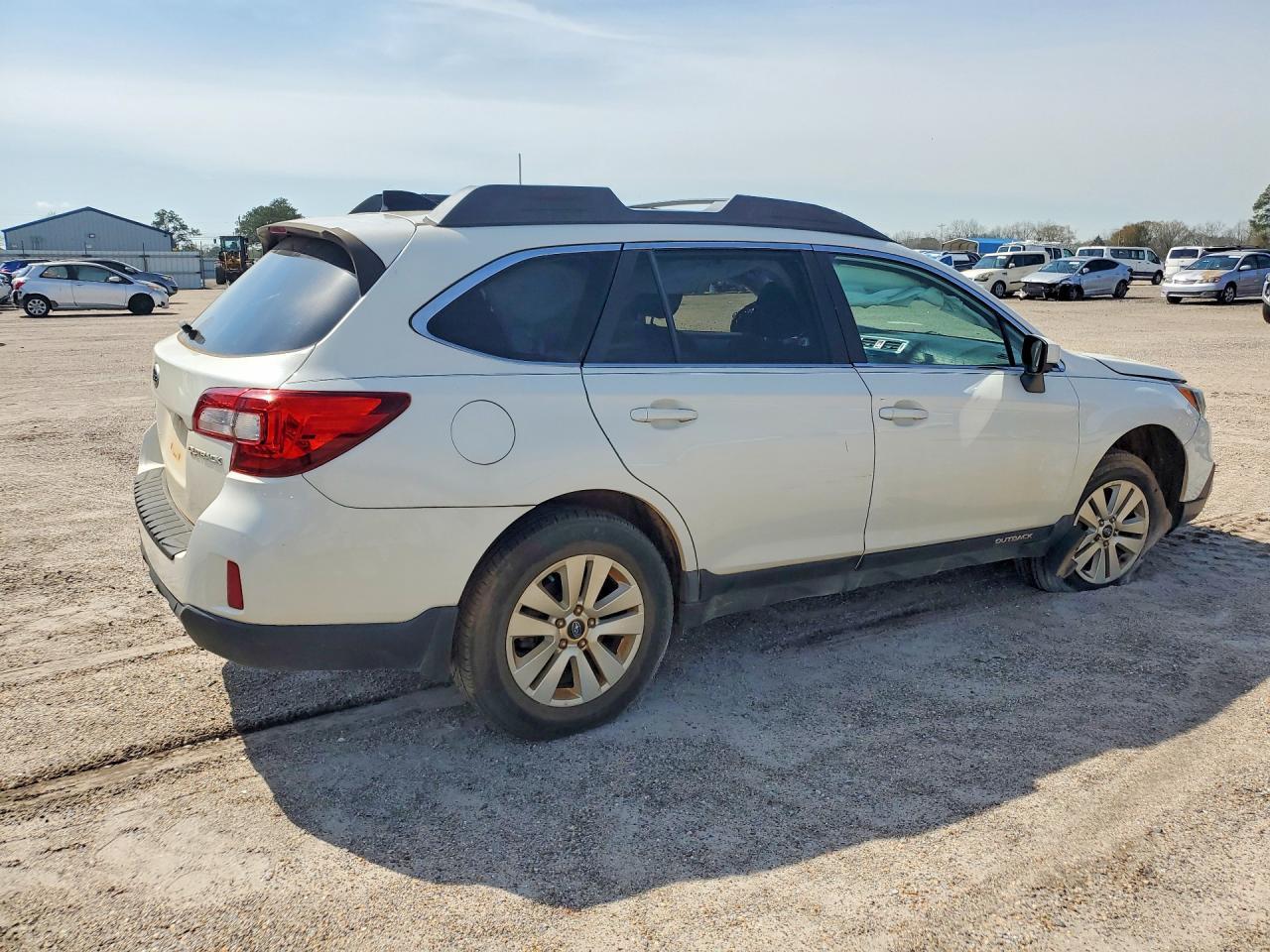 2016 Subaru Outback 2.5I Premium - Фото 3