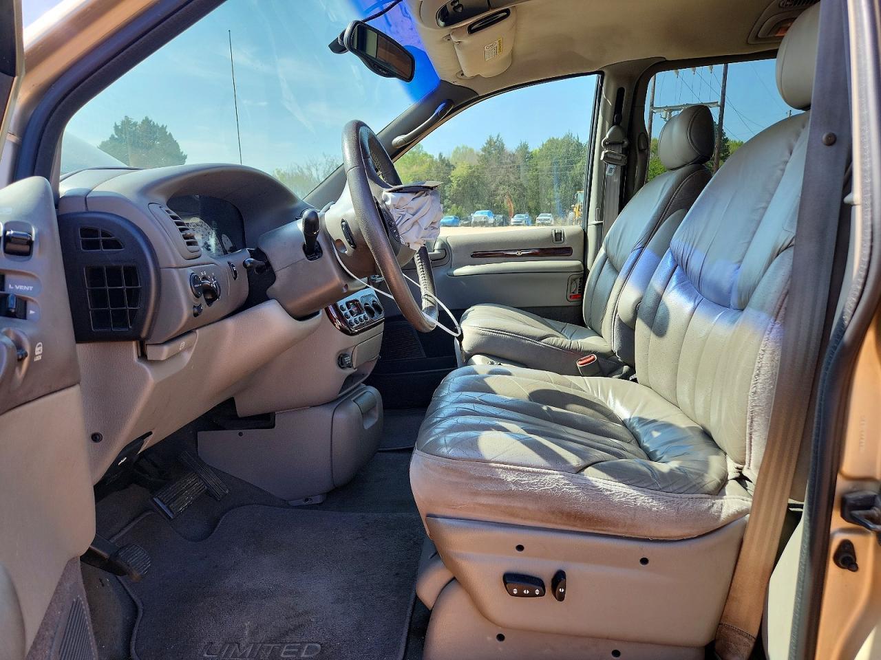 2000 Chrysler Town & Country Limited - Фото 7