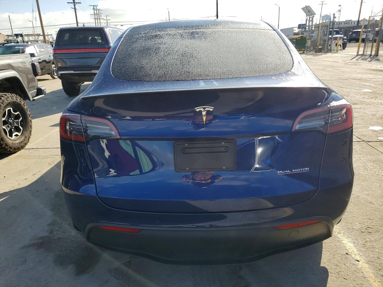 2022 Tesla Model Y - Image 6