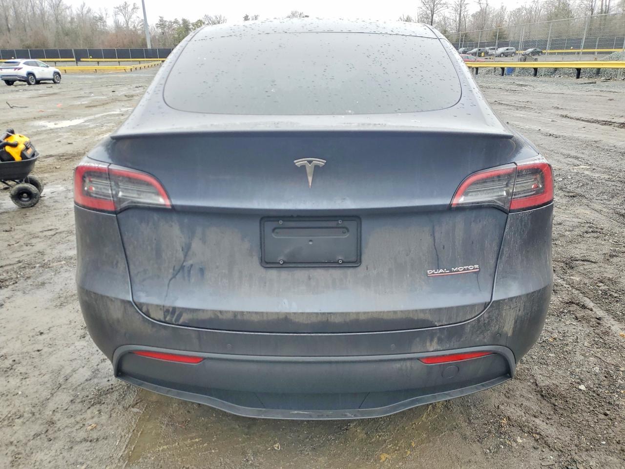 2023 Tesla Model Y - Фото 6