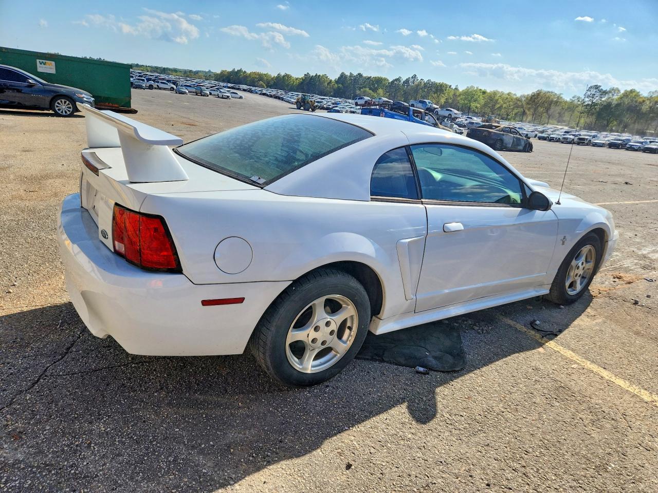 2003 Ford Mustang - Image 3