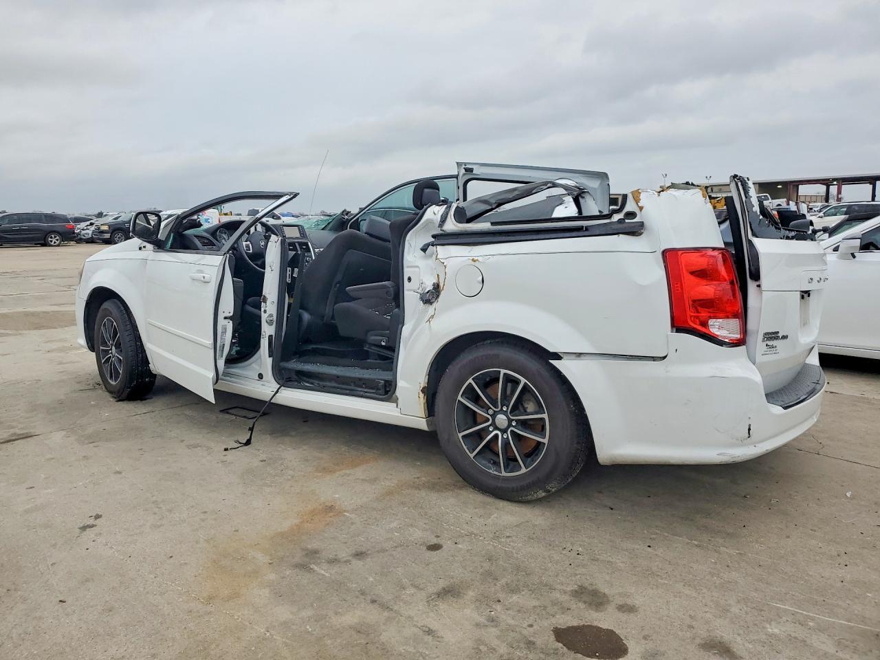 2015 Dodge Grand Caravan Sxt - Фото 2