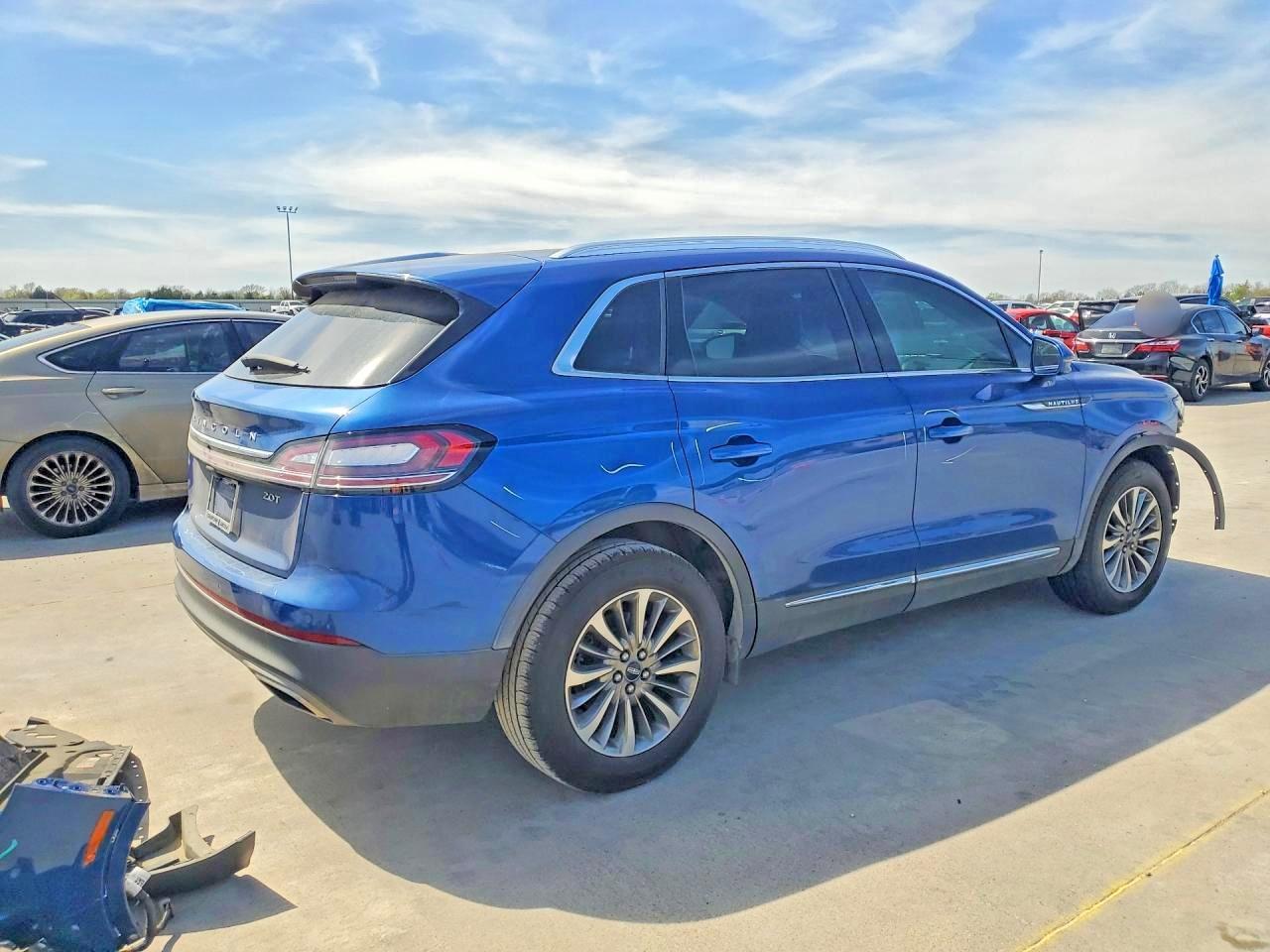 2020 Lincoln Nautilus - Image 3
