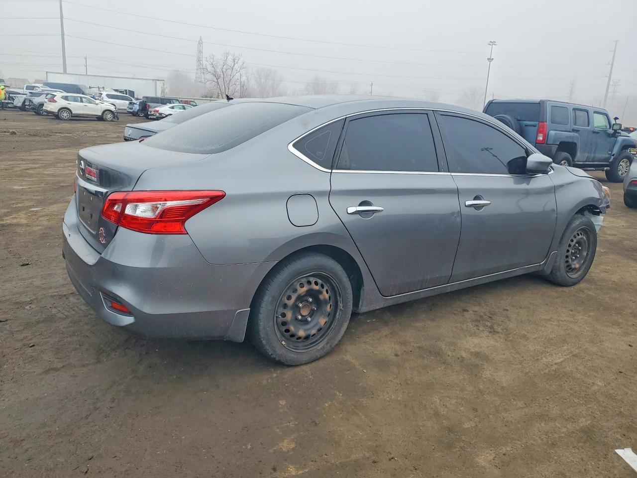 2017 Nissan Sentra S - Фото 3