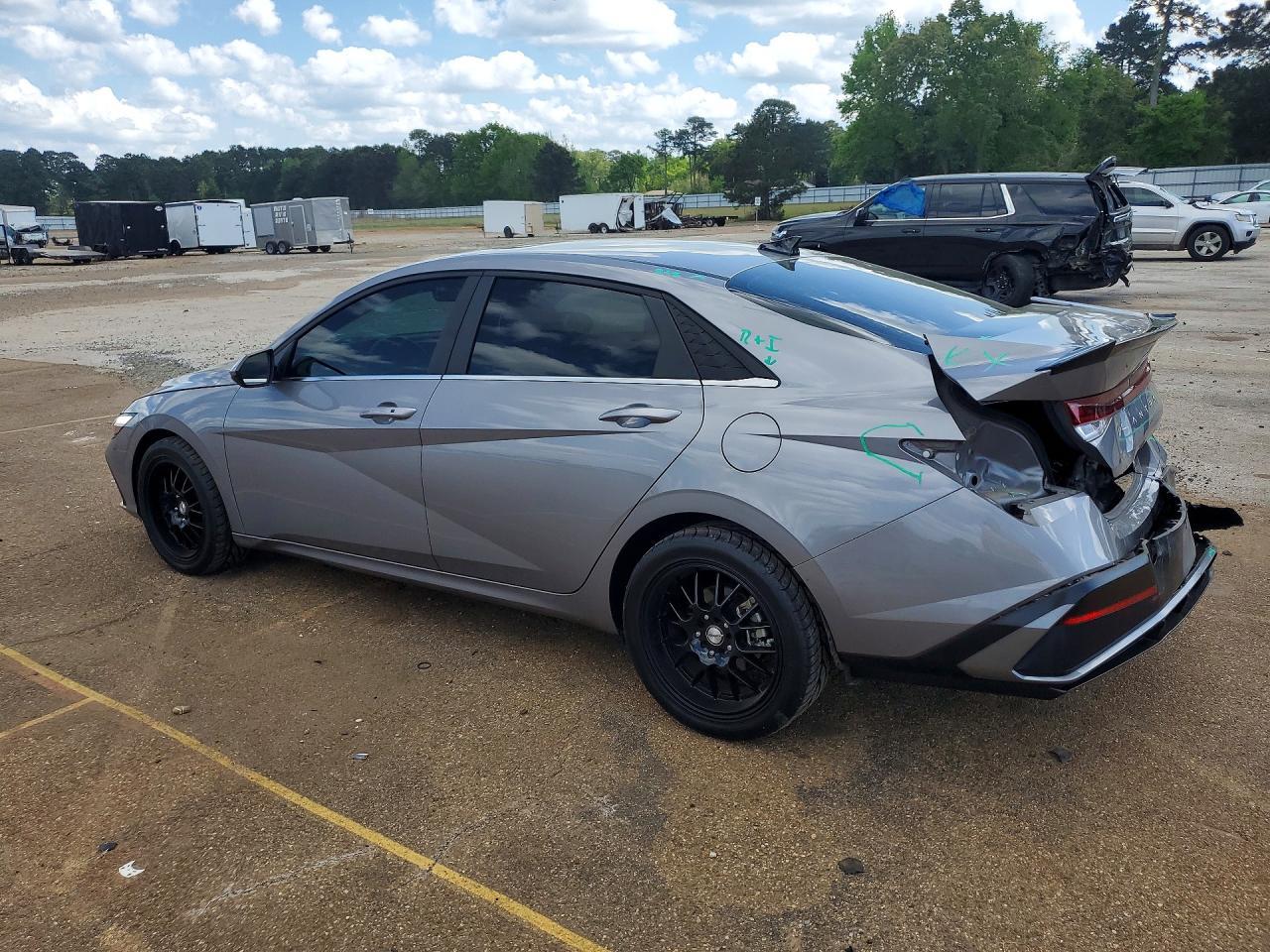 2024 Hyundai Elantra Sel - Image 2