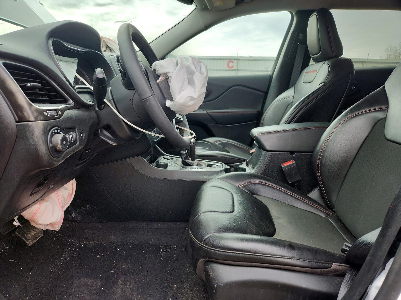 2022 Jeep Cherokee Trailhawk - Image 7