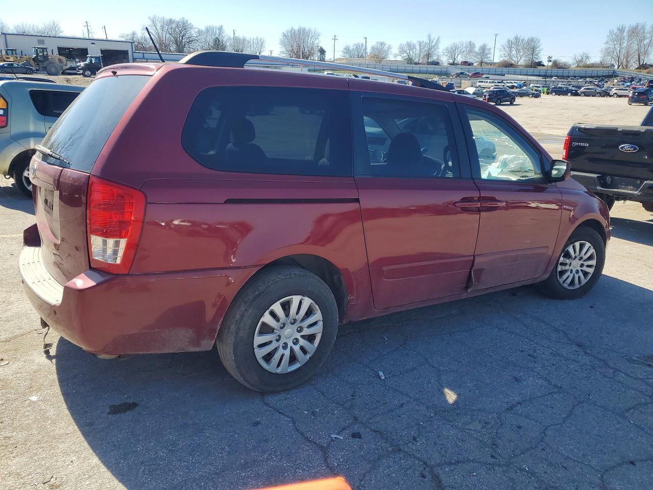 2011 Kia Sedona Lx - Фото 3