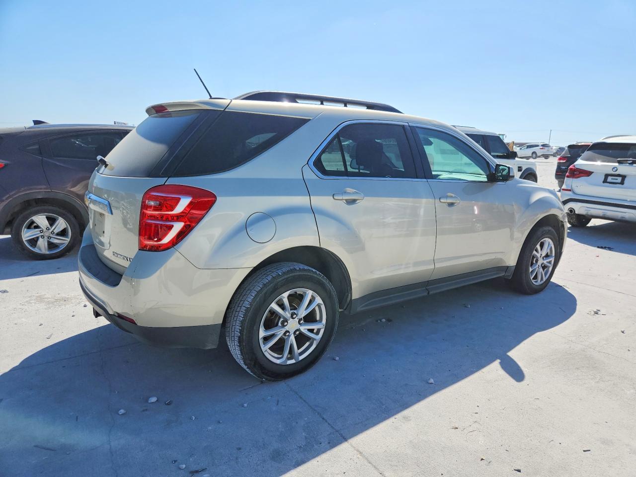 2016 Chev Equinox - Image 3