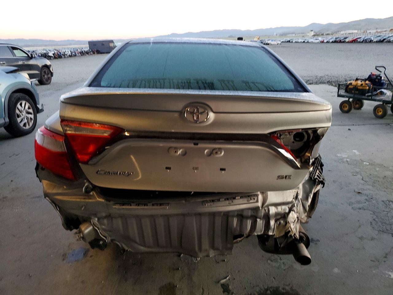 2017 Toyota Camry Se - Image 6