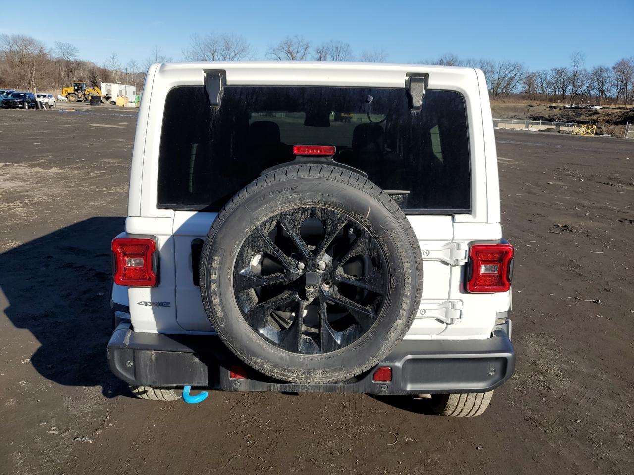 2024 Jeep Wrangler Sahara 4Xe - Фото 6