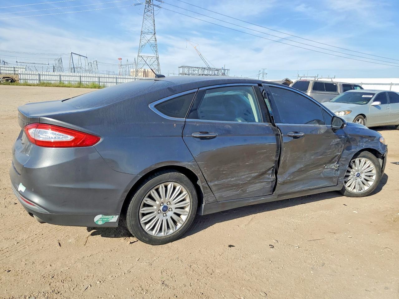 2016 Ford Fusion Se Phev - Фото 3