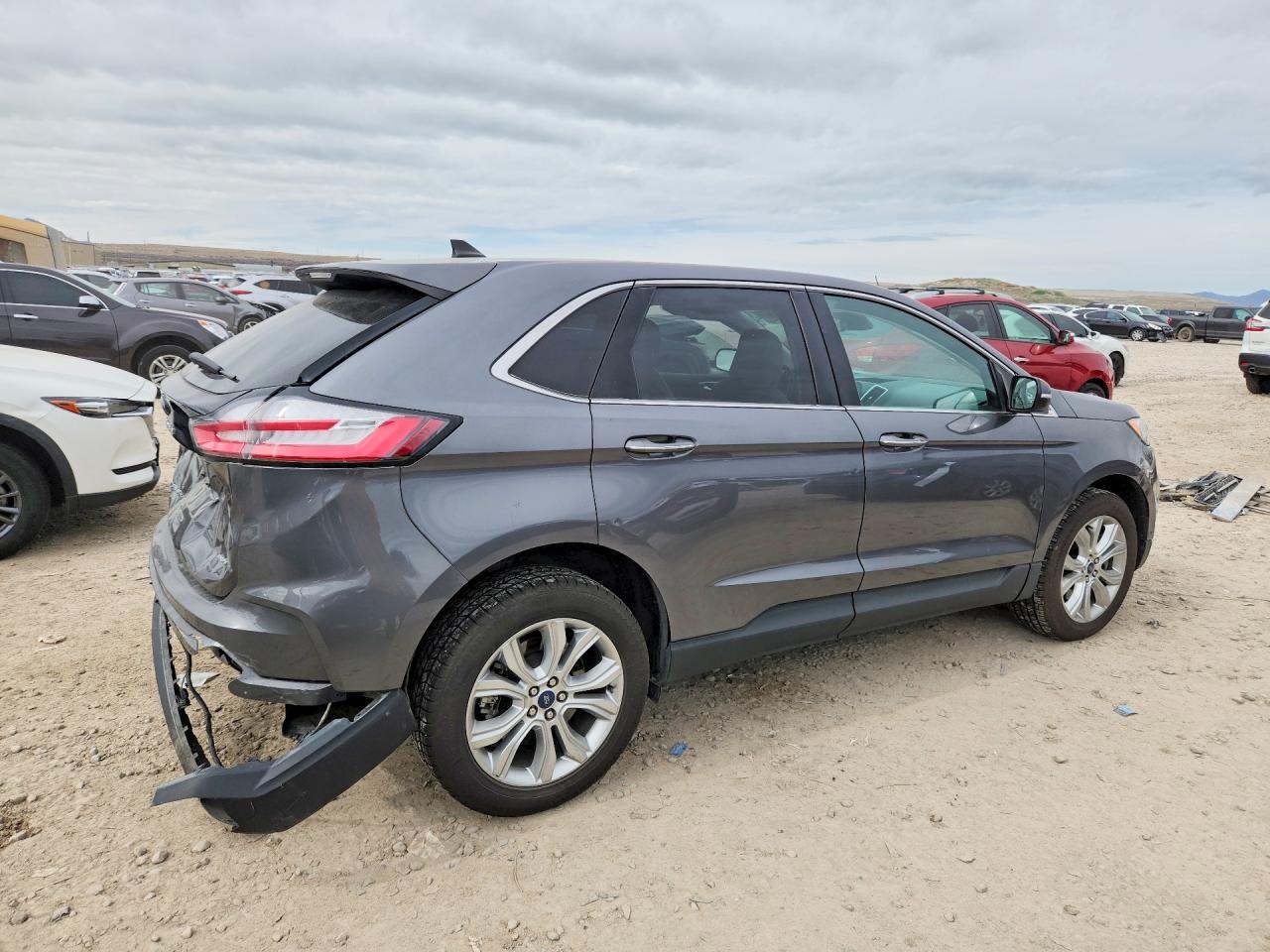 2021 Ford Edge Titanium - Фото 3