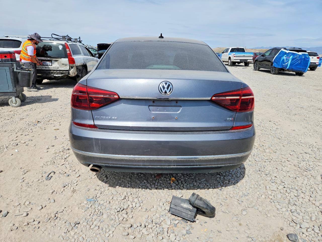 2017 Volkswagen Passat Se - Image 6