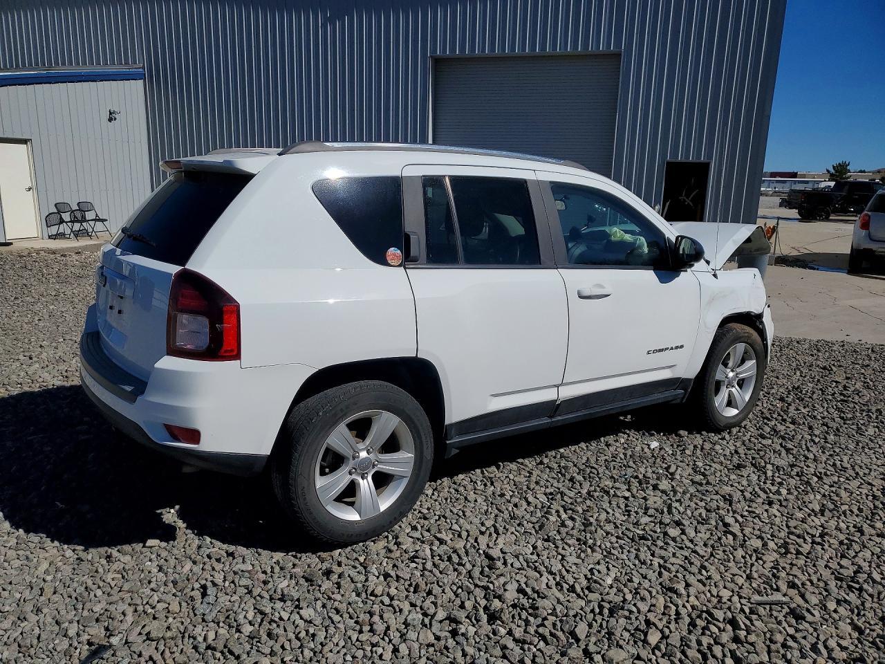 2015 Jeep Compass Sport - Фото 3