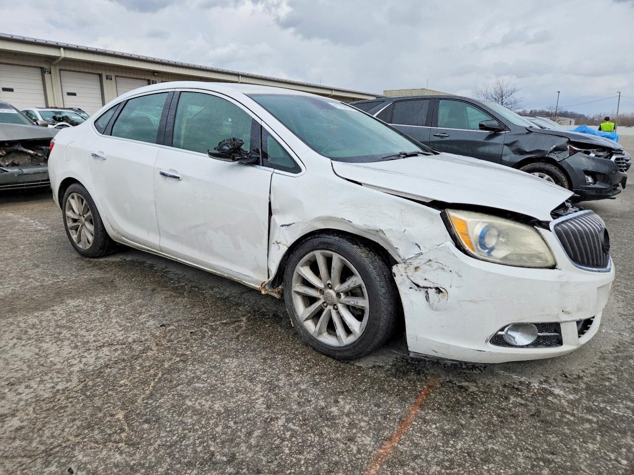 2013 Buick Verano Convenience - Image 4