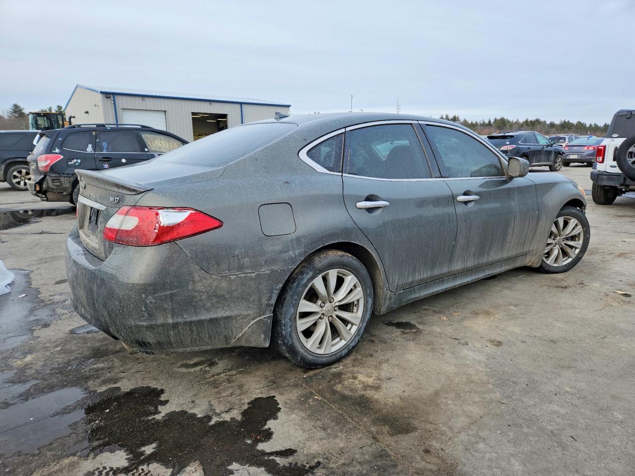 2011 Infiniti M37 Base - Фото 3
