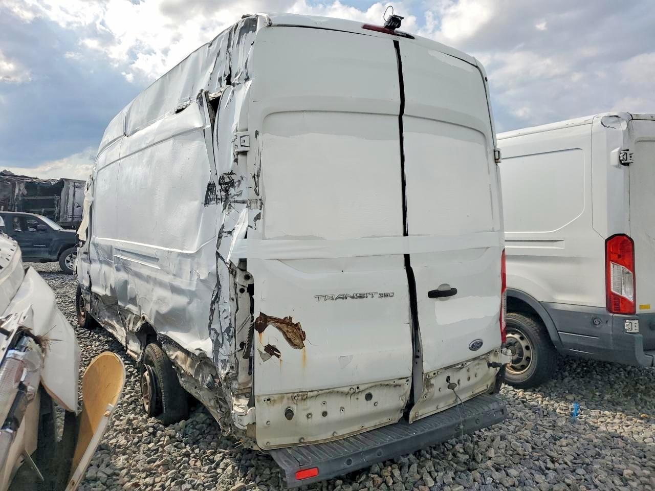 2015 Ford Transit T-350 - Image 2