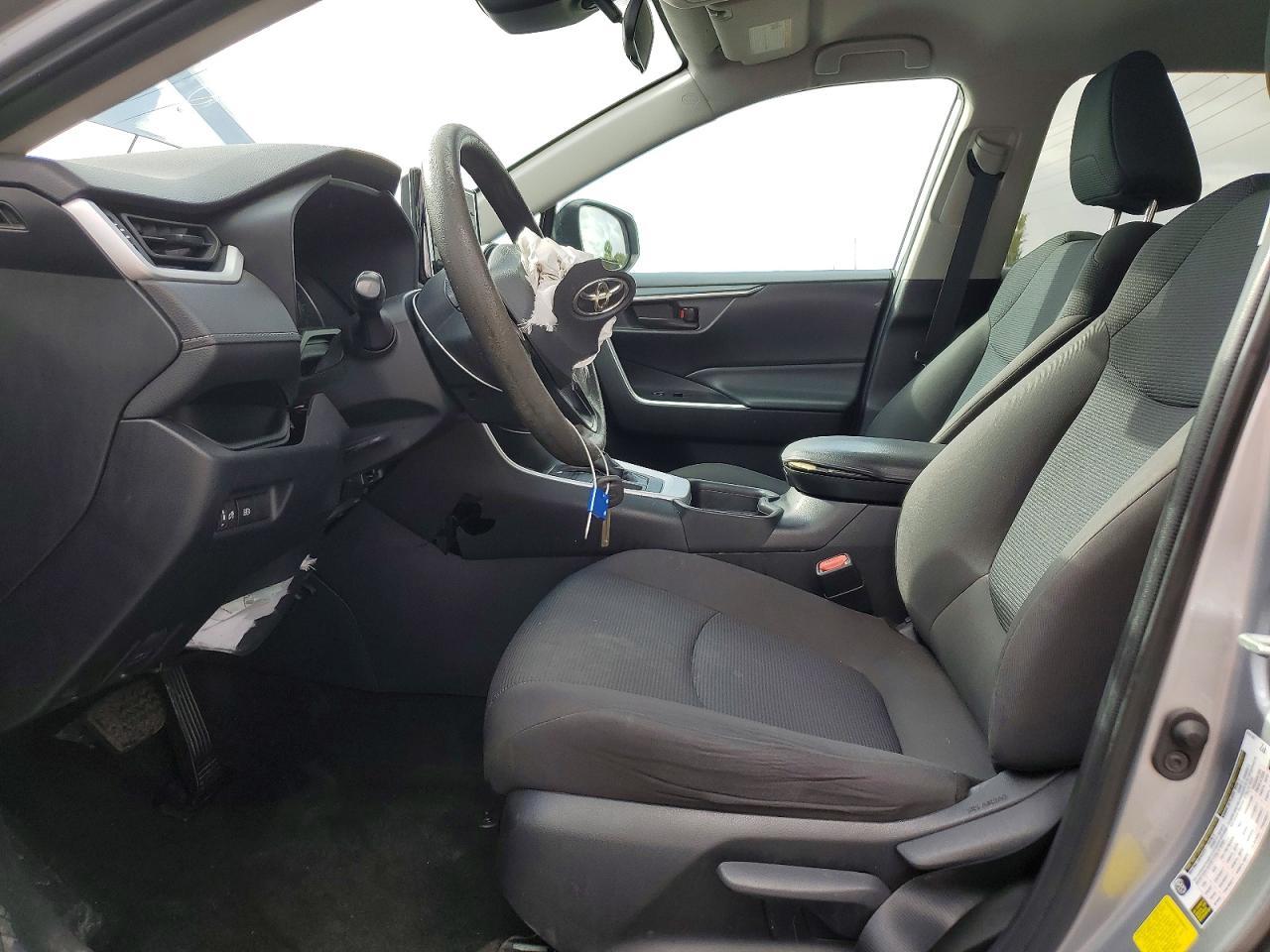 2020 Toyota Rav4 Le - Фото 7