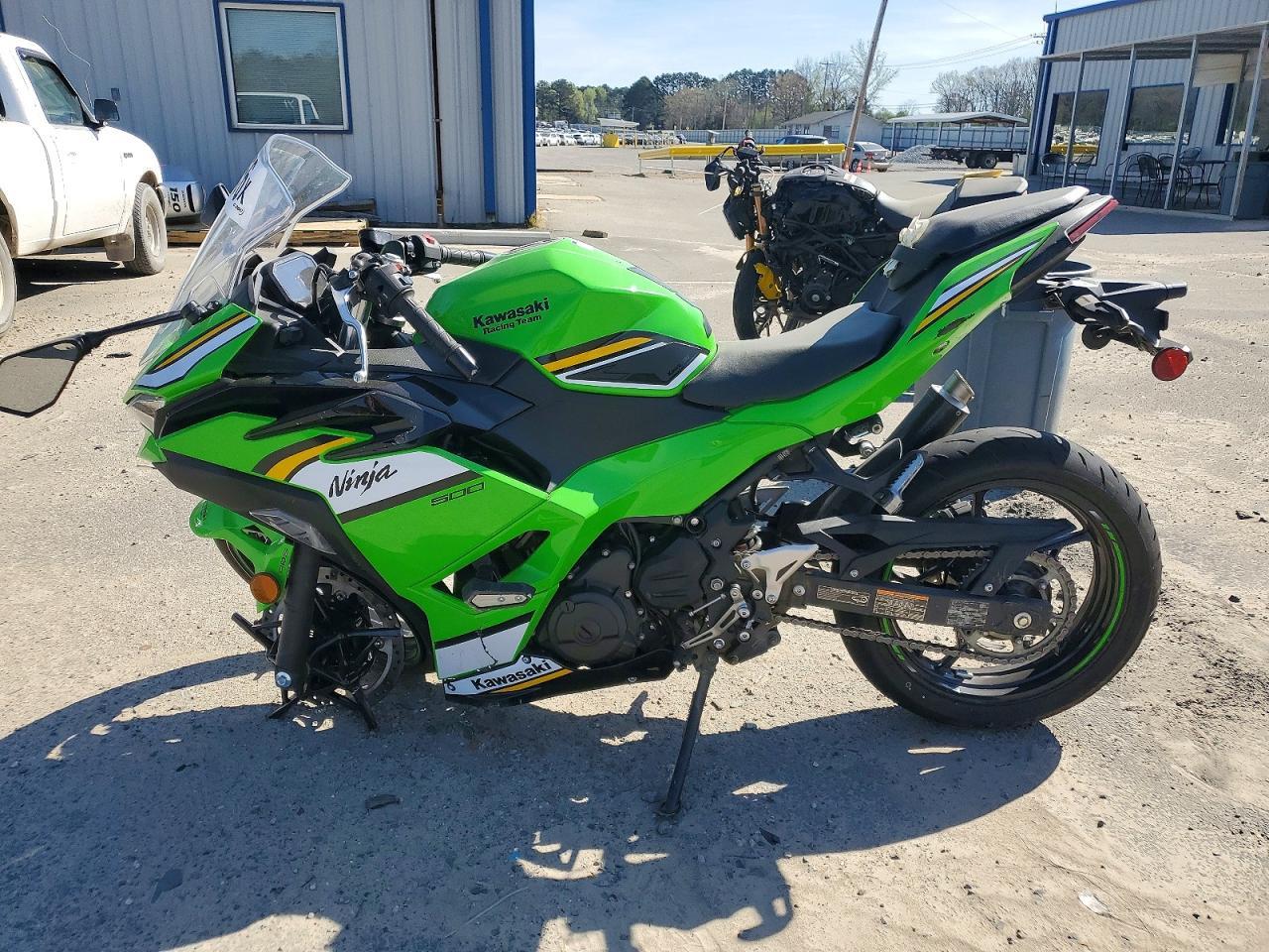 2025 Kawasaki Ex500 A - Фото 3