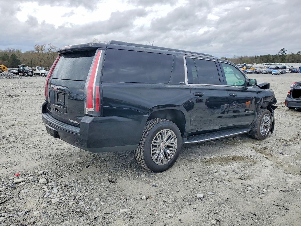 2020 GMC Yukon Xl K1500 Slt - Image 3