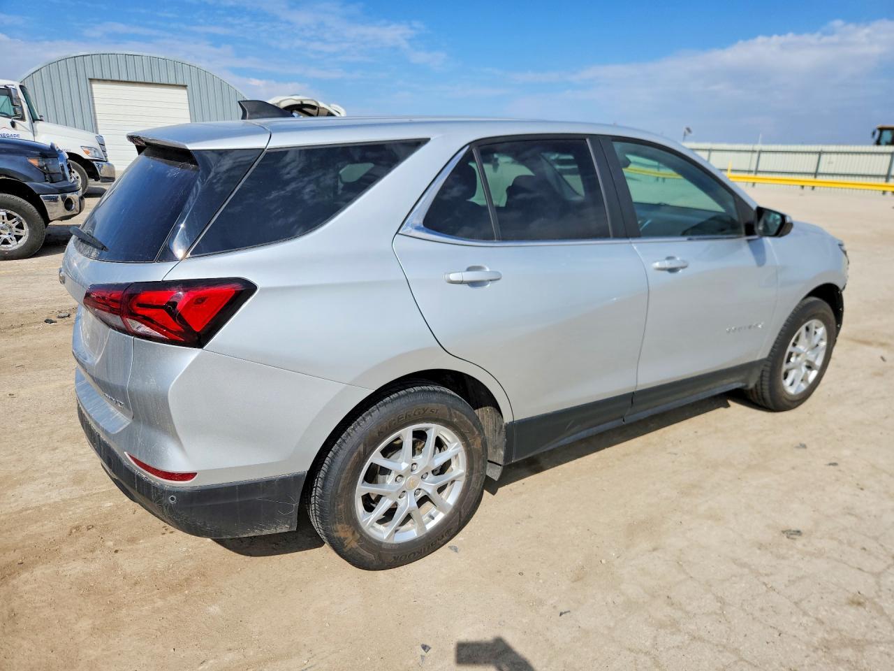 2022 Chevrolet Equinox Lt - Фото 3