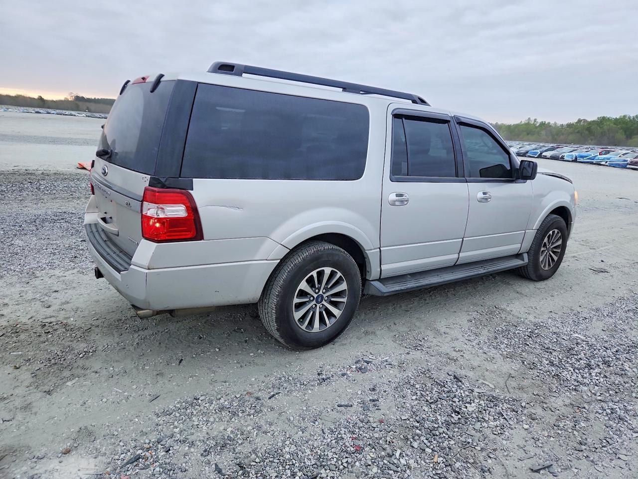 2015 Ford Expedition El Xlt - Image 3