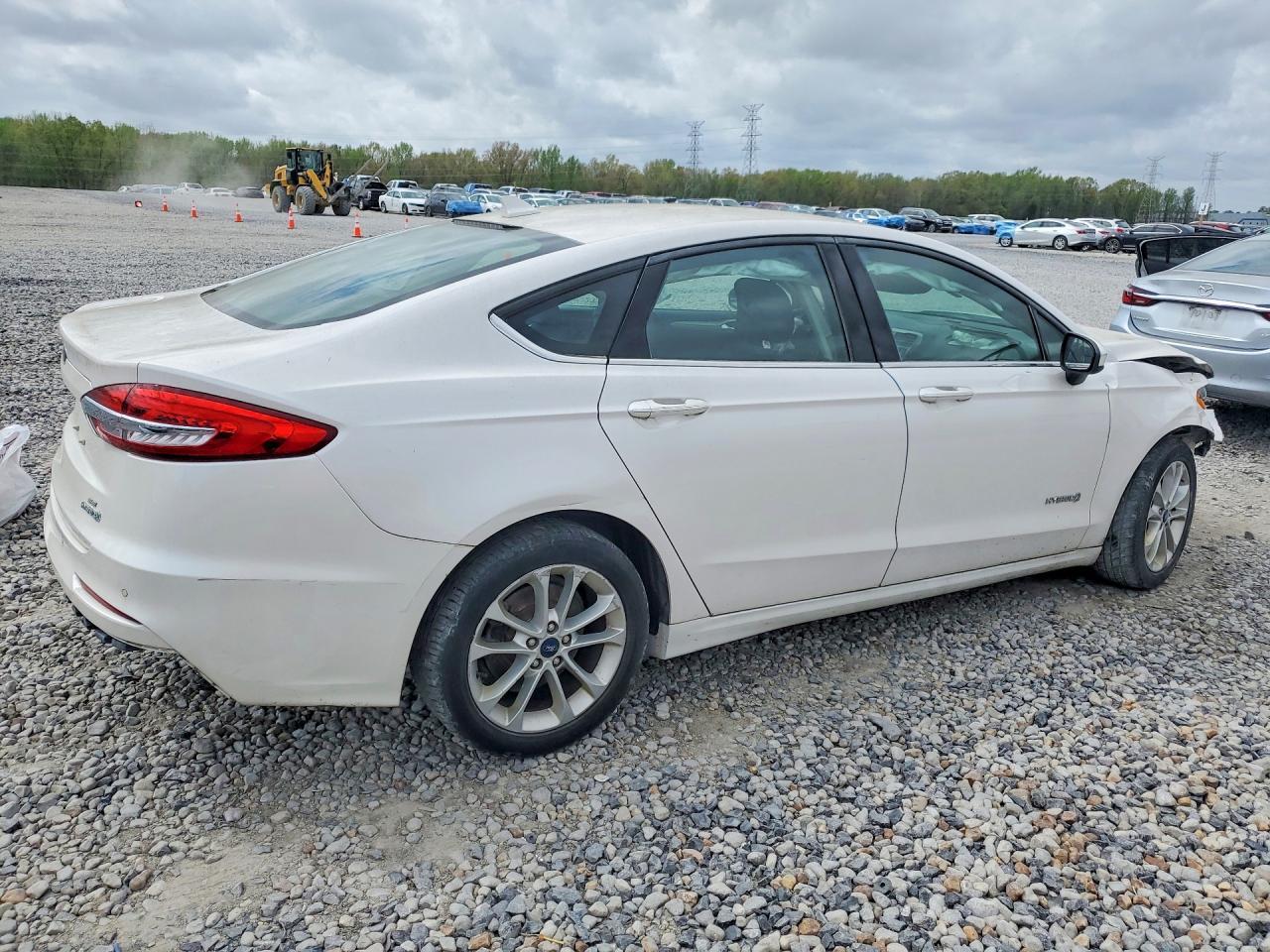2019 Ford Fusion Se - Фото 3