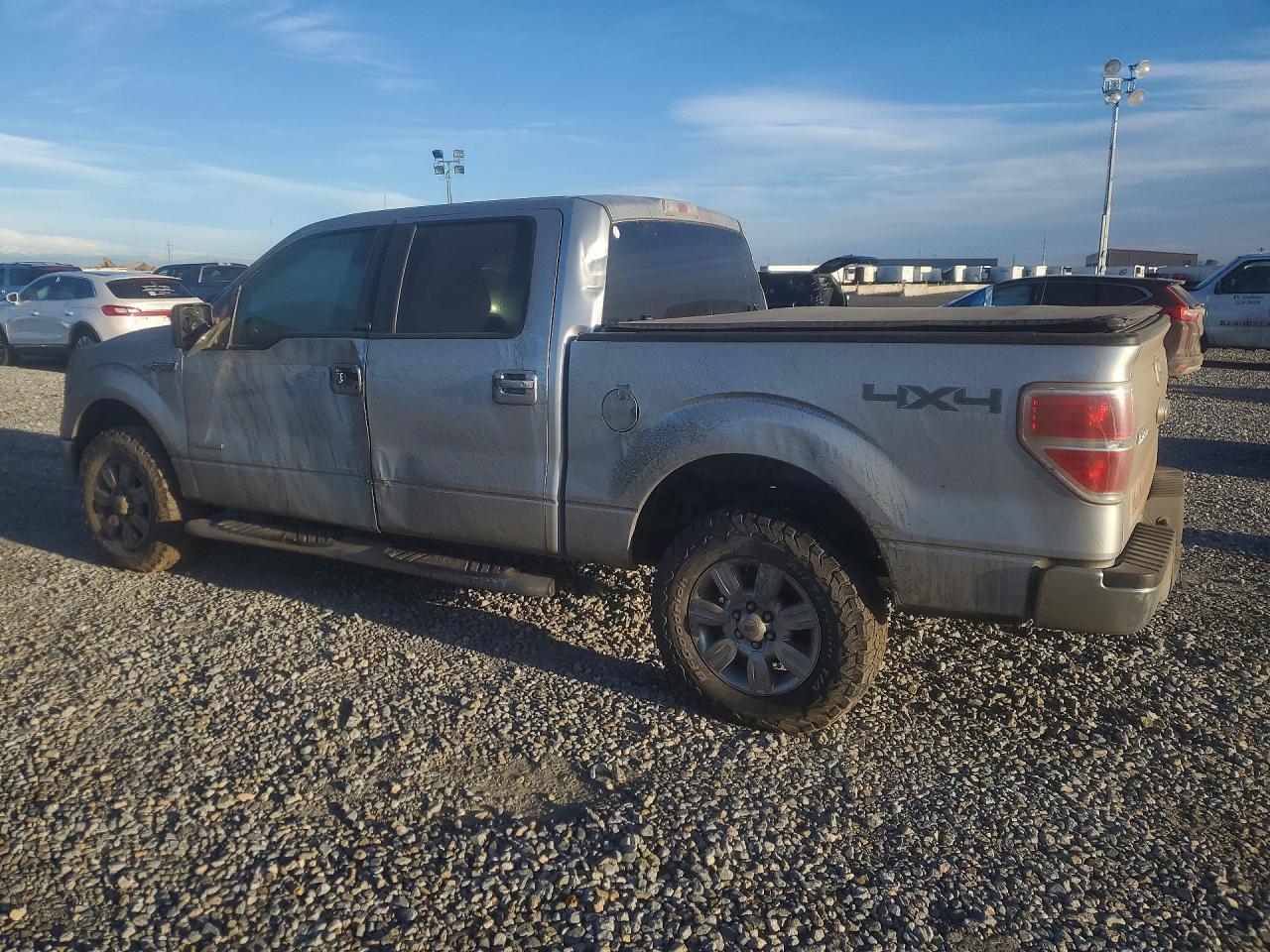 2011 Ford F150 Supercrew - Фото 2
