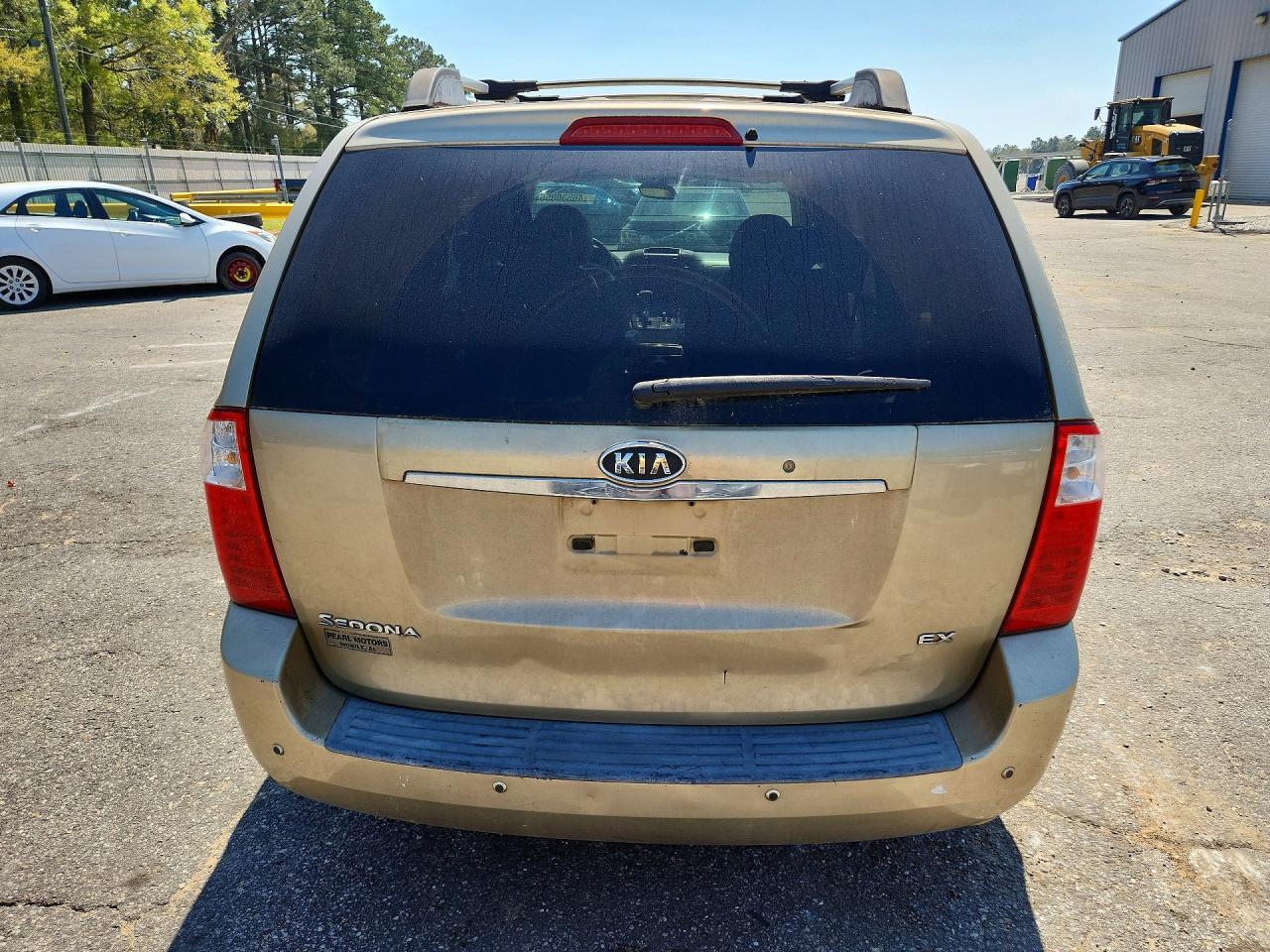 2006 Kia Sedona - Image 6