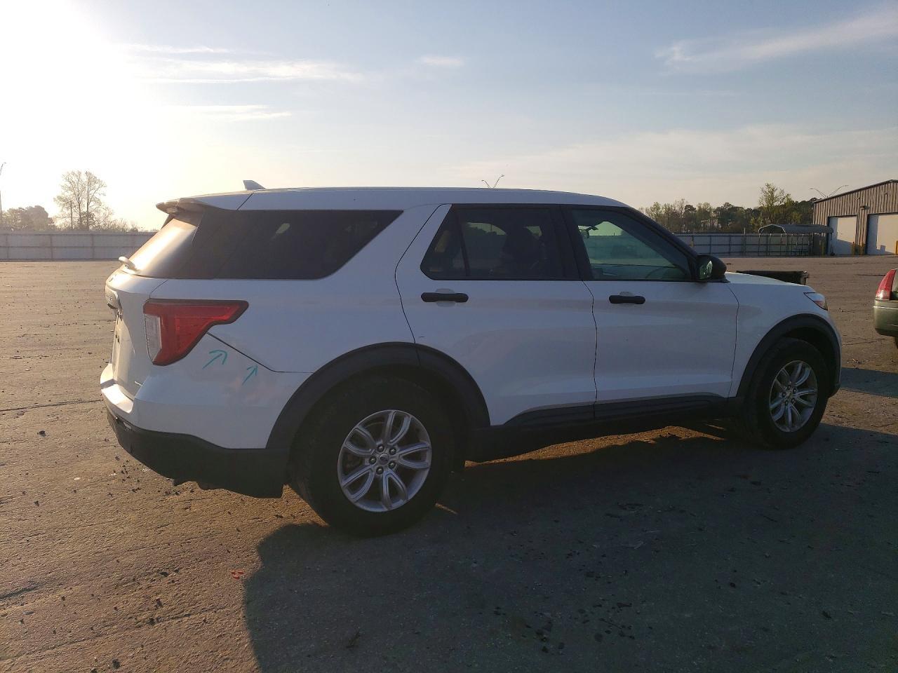 2020 Ford Explorer - Фото 3