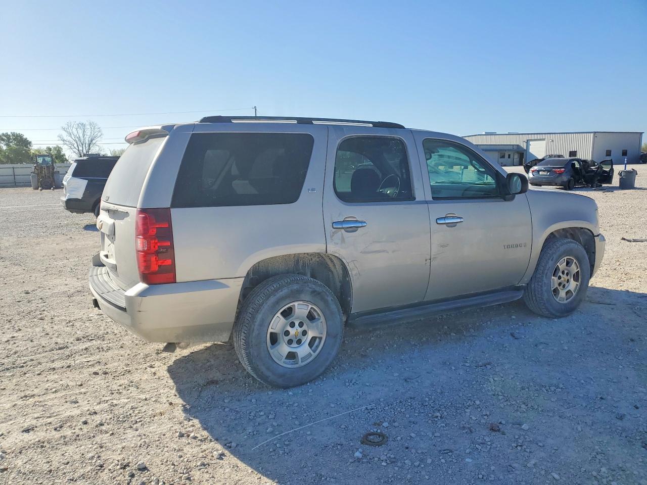 2007 Chevrolet Tahoe C1500 - Image 3