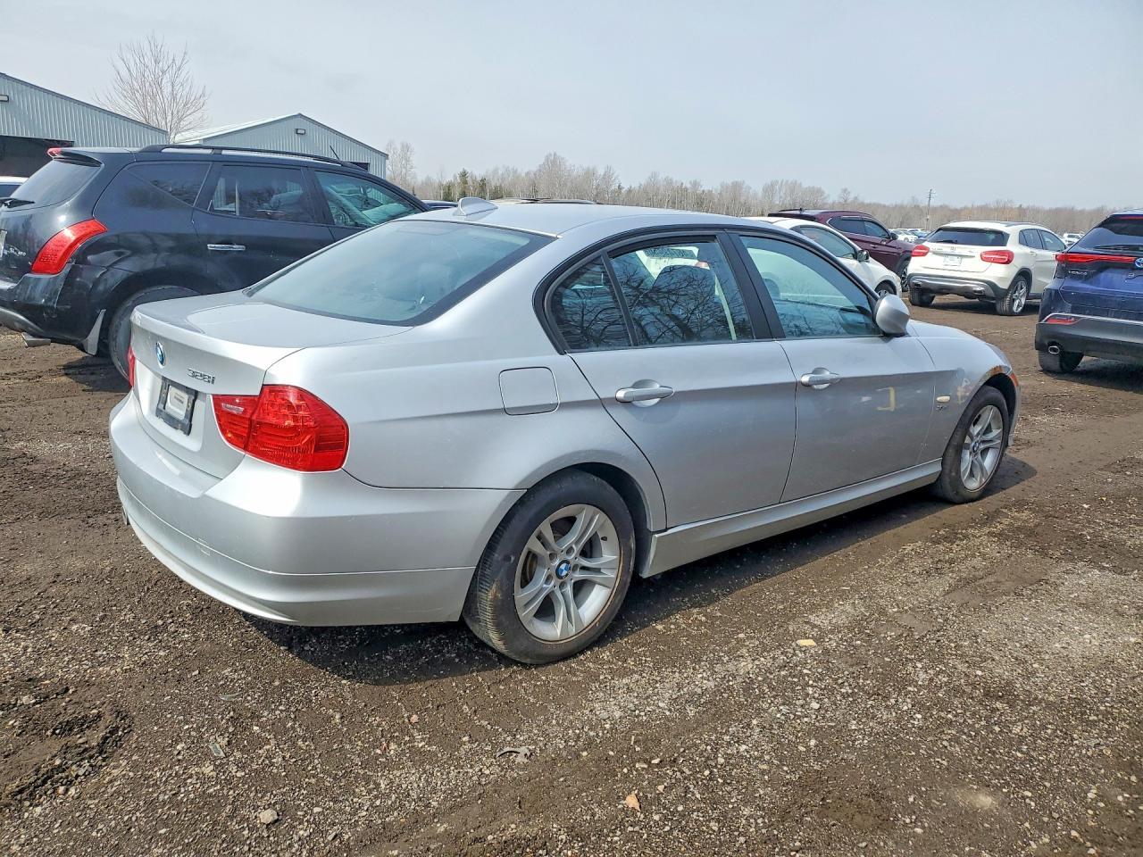 2011 BMW 328 Xi - Фото 3