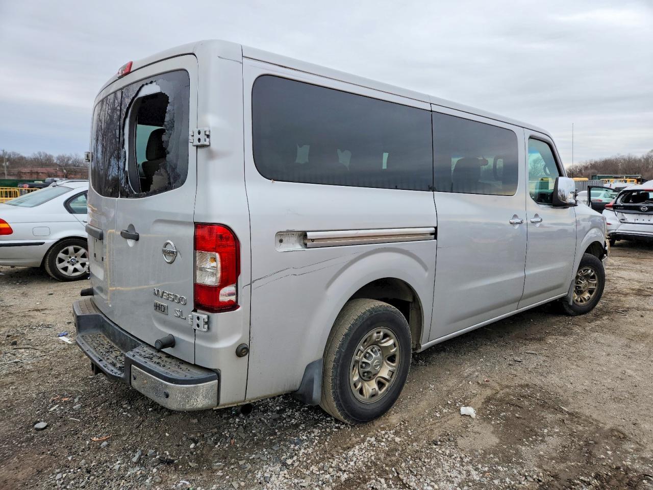 2016 Nissan Nvp 3500 Hd Sl Passenger Van - Фото 4