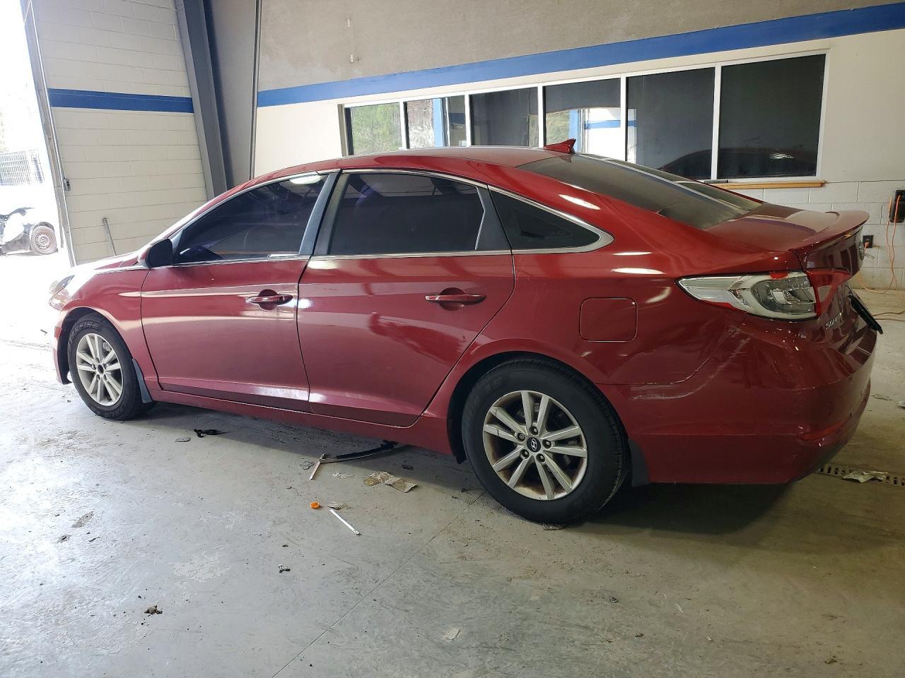 2015 Hyundai Sonata Se - Image 2