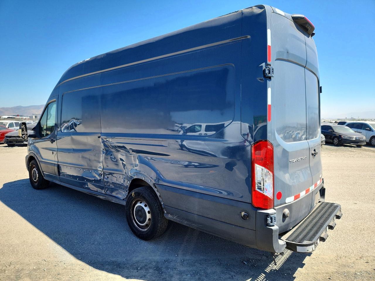 2021 Ford Transit T-250 Cargo ** R & D * Pri Fleet ** - Фото 2