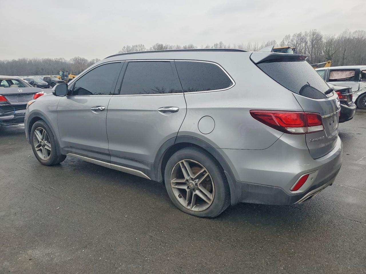 2018 Hyundai Santa Fe Limited Ultimate - Фото 2