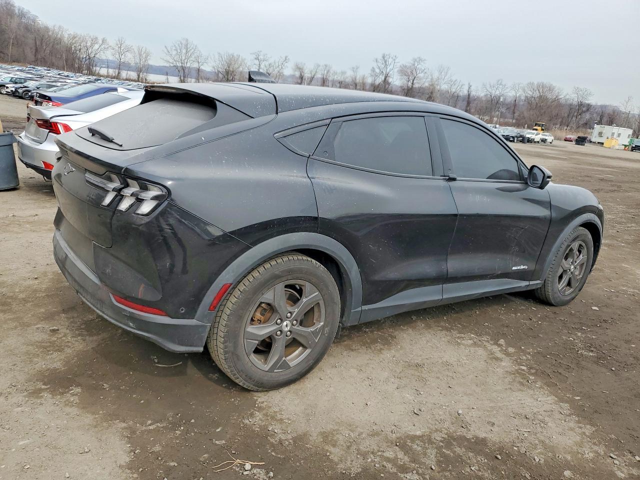 2021 Ford Mustang Mach-E Select - Фото 3