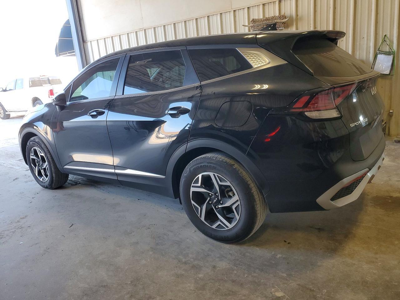 2025 Kia Sportage Lx - Image 2