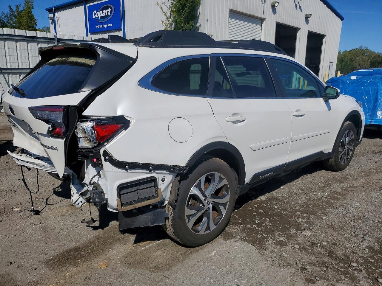 2021 Subaru Outback Limited - Image 3