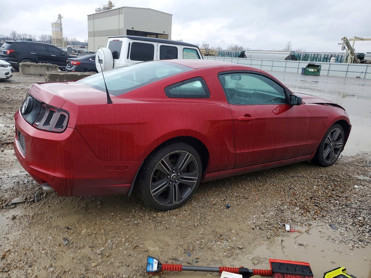 2013 Ford Mustang - Фото 3