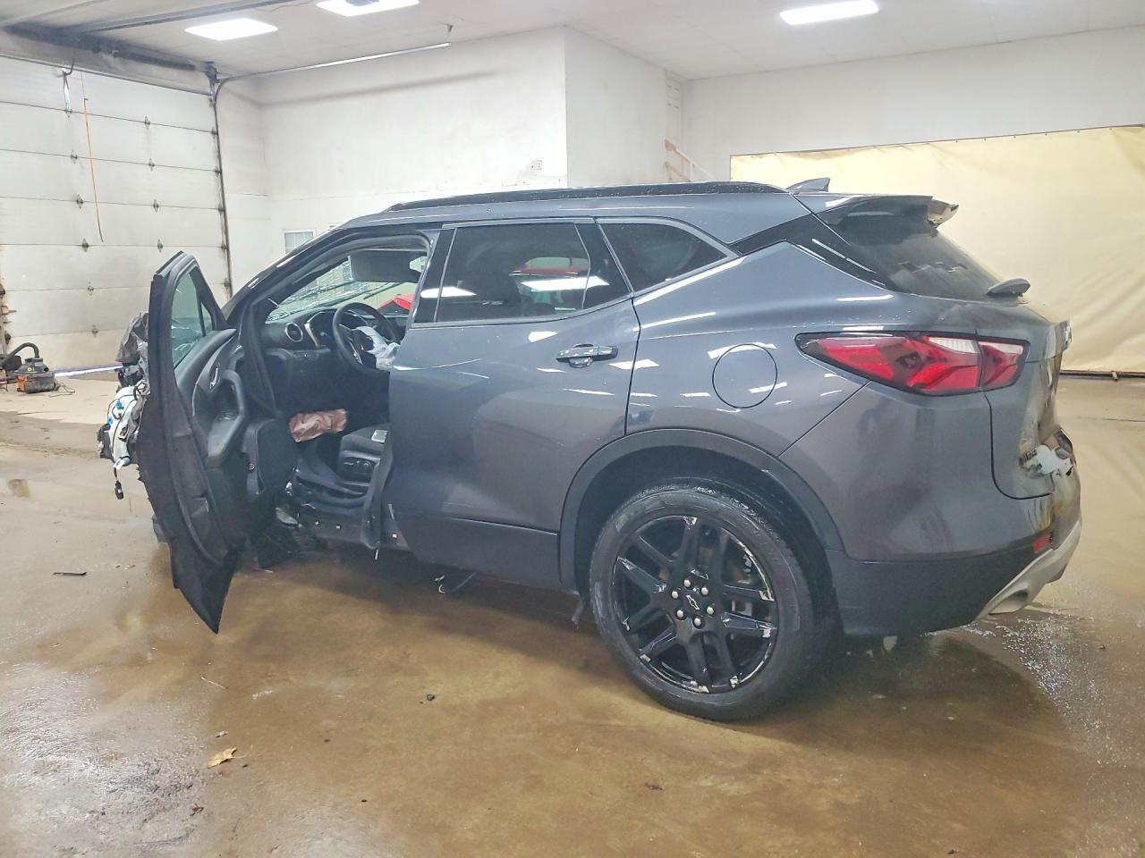 2022 Chevrolet Blazer 2Lt - Фото 2