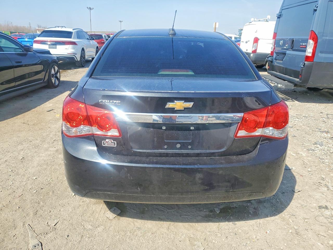 2015 Chevrolet Cruze Ls - Image 6