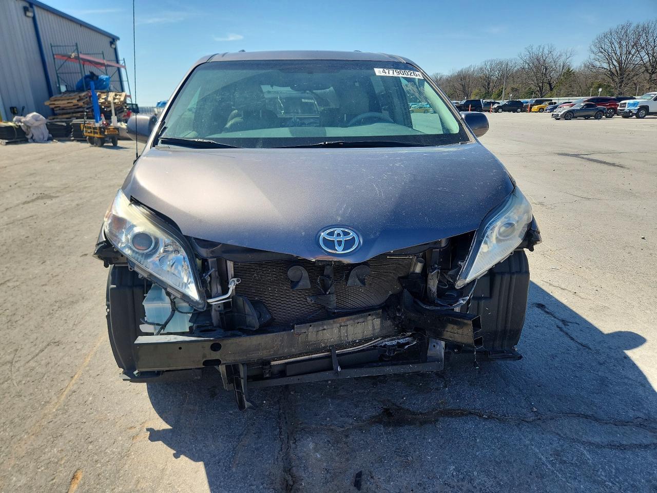 2014 Toyota Sienna Xle 8-Passenger - Фото 5
